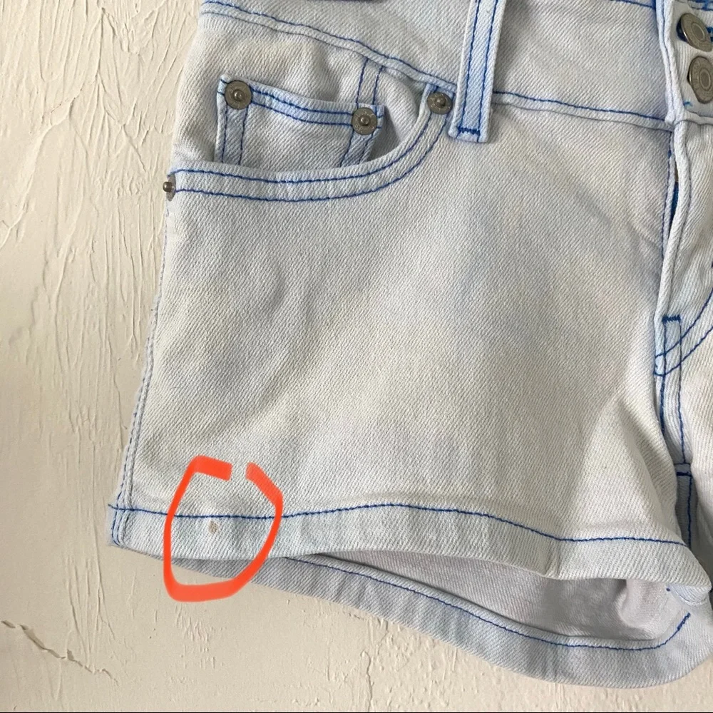 🪼SOLD🪼 Levi’s Vintage Y2k Black Tab Light Blue Wash Denim Jean Shorts | 3 - Picture 7 of 11